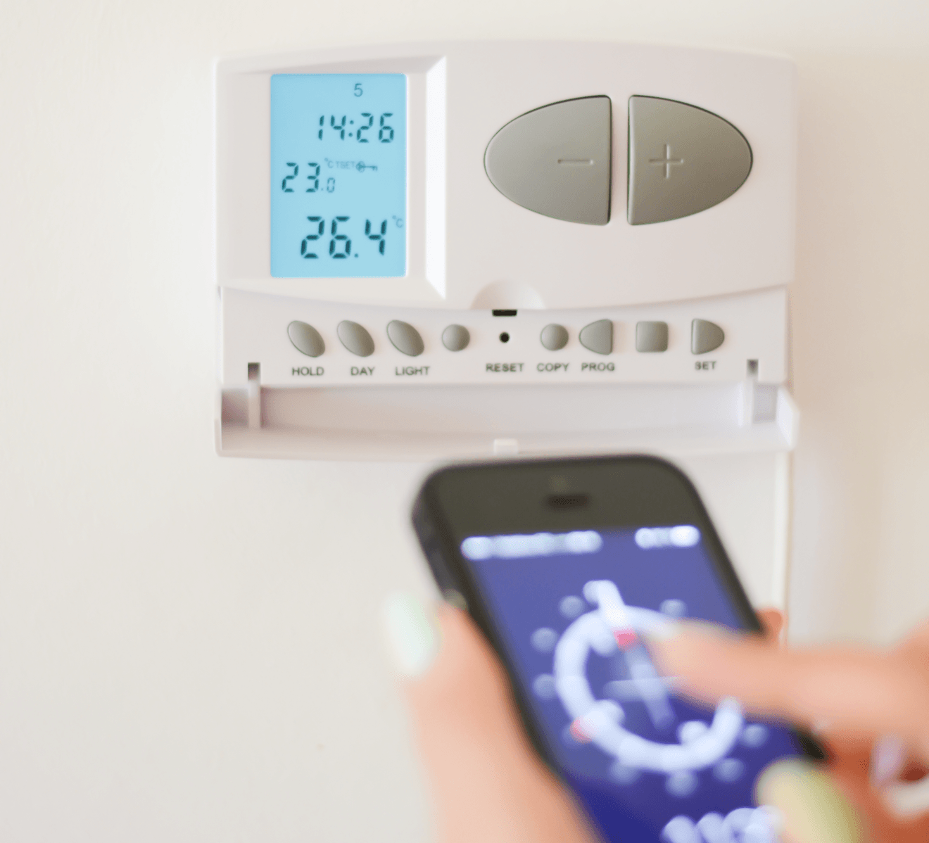 Easy Ways Winterize Home Thermostat Image