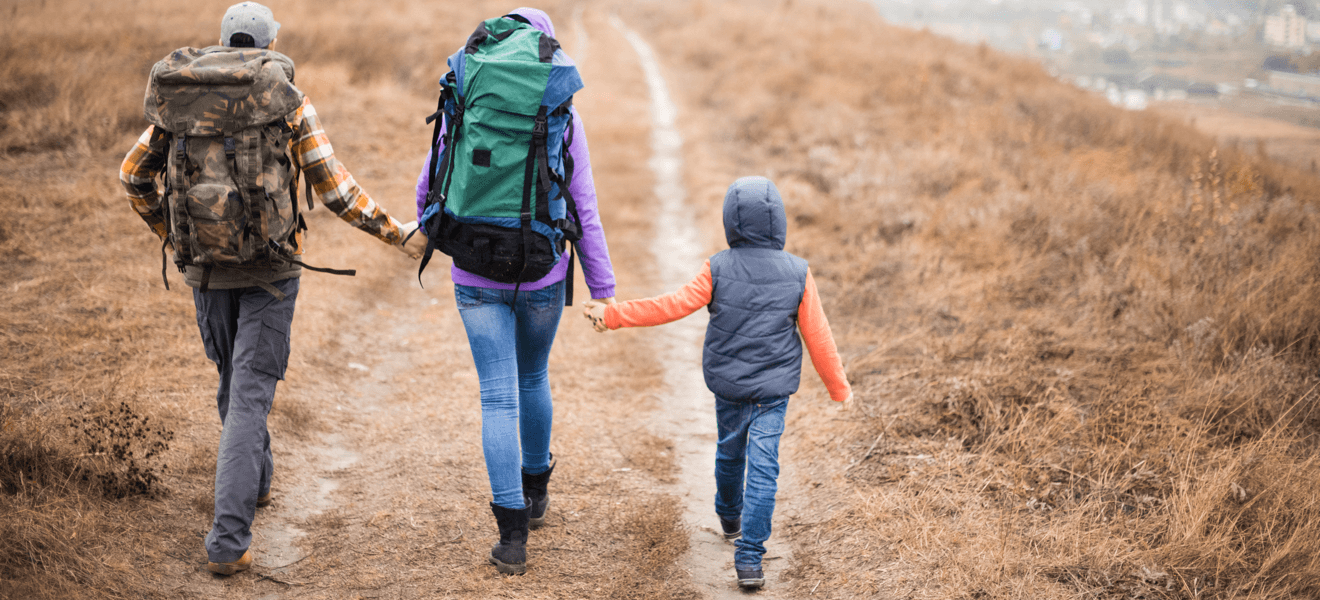 things-to-do-around-beacon-heights-family-hiking-featured-image.png